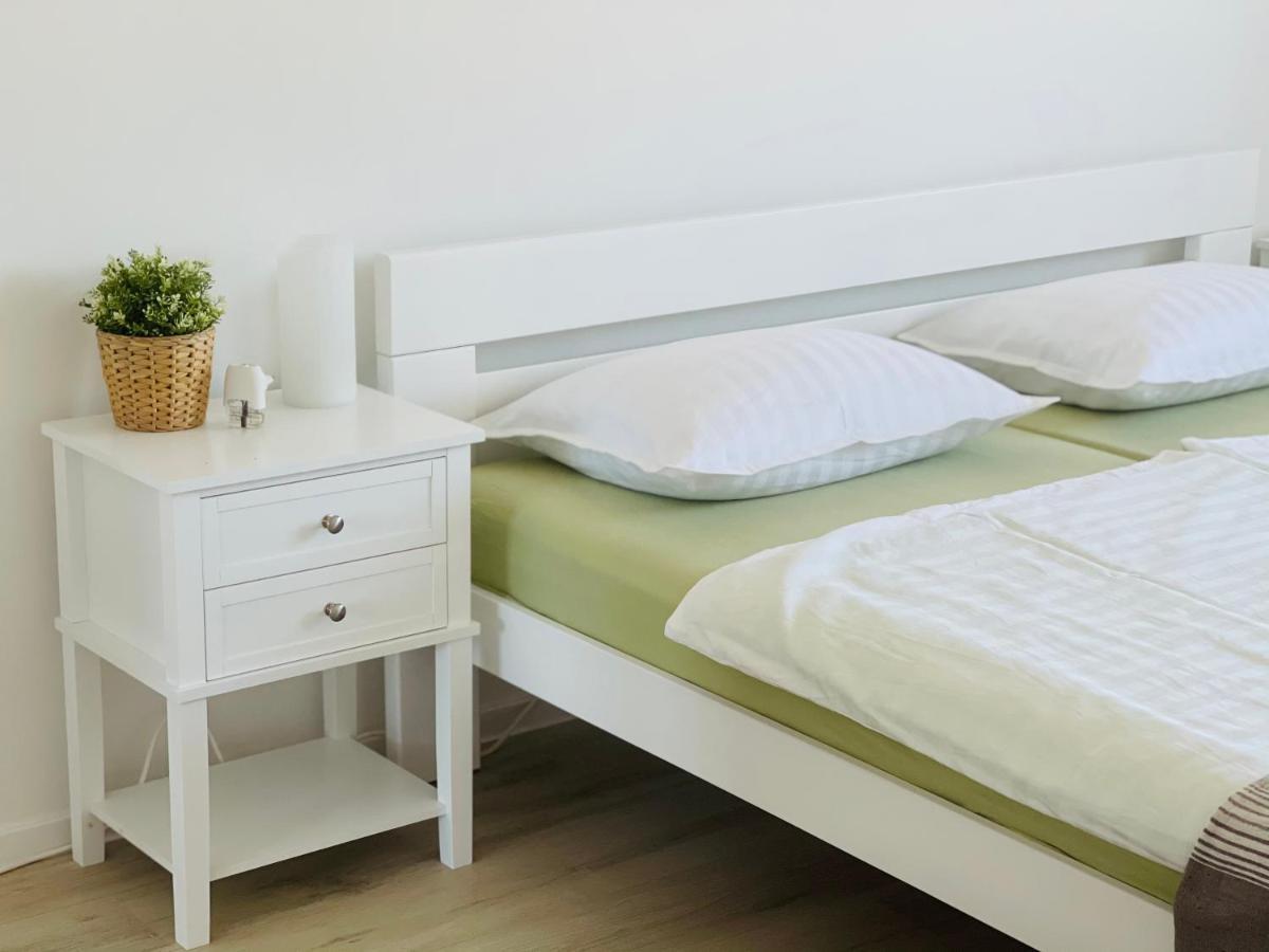 שיבניק Apartment Eleni מראה חיצוני תמונה
